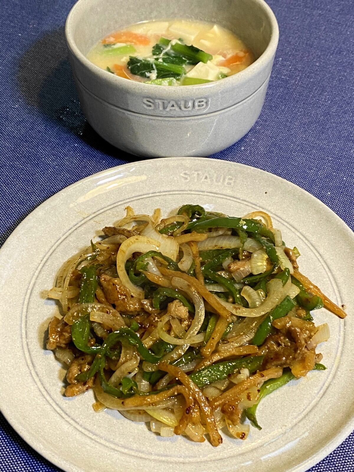 チンジャオニウルウスウとかきたま白湯スープ