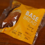 BASE BREADカレーのパッケージ