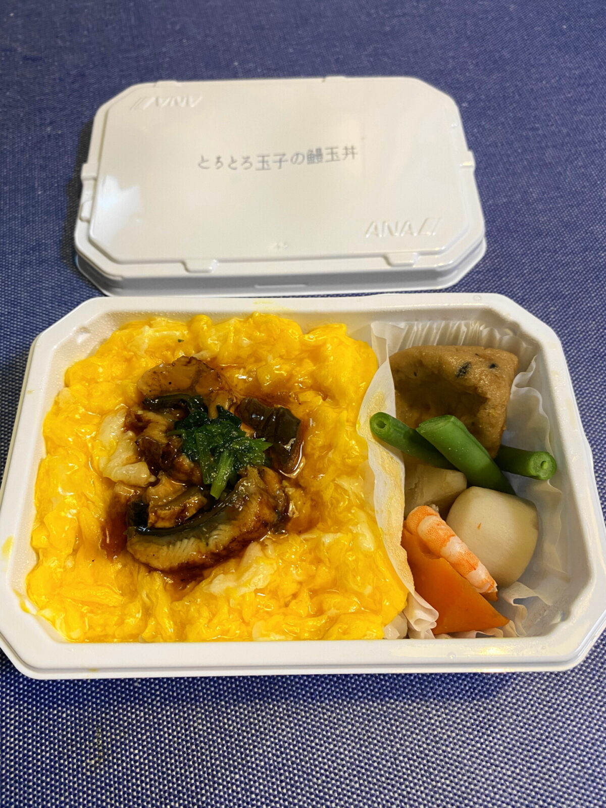 ANAの鰻玉丼