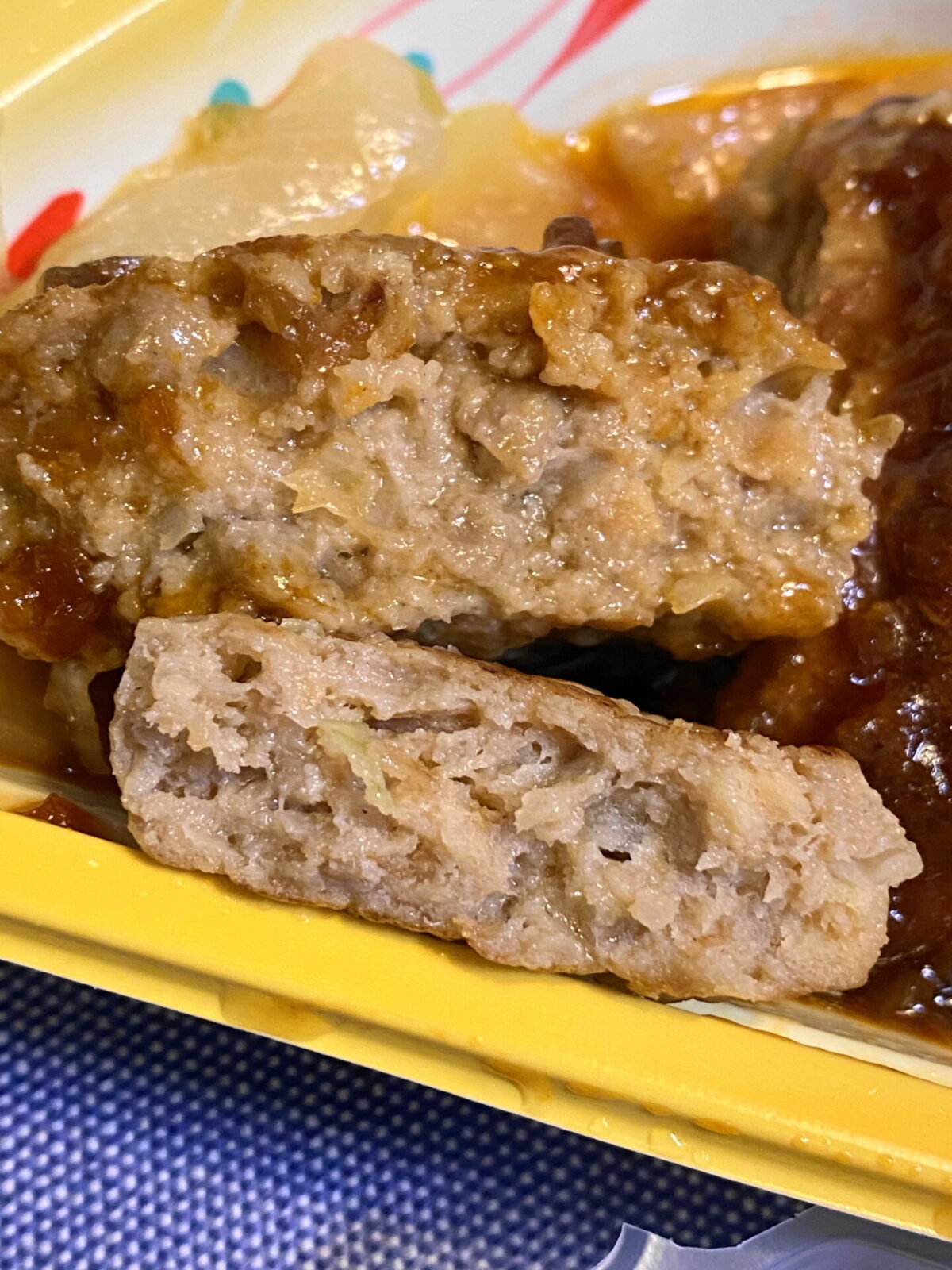 ニチレイのハンバーグ，冷凍弁当と冷凍食品の違い