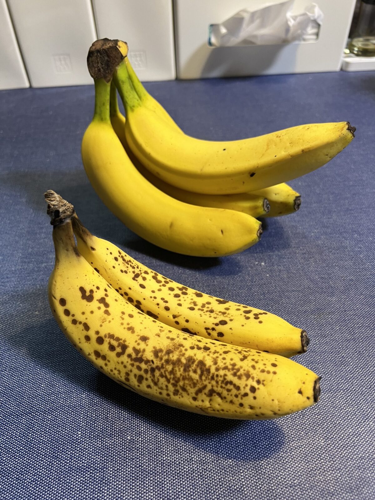 熟したバナナと未熟なバナナ