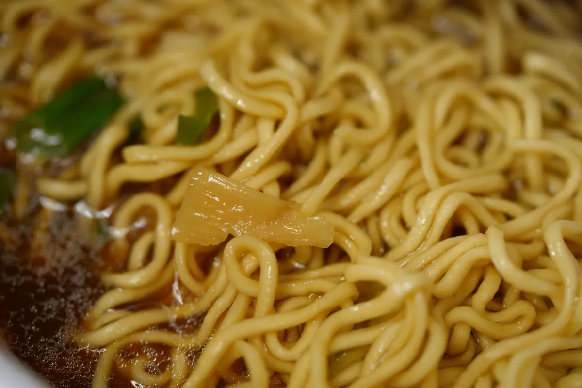 BASE RAMENの醤油の具材アップ